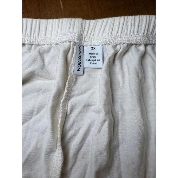 NWT NORDSTROM Womens 2X White Pajama Shorts Extremely Soft Cozy - Picture 3 of 6